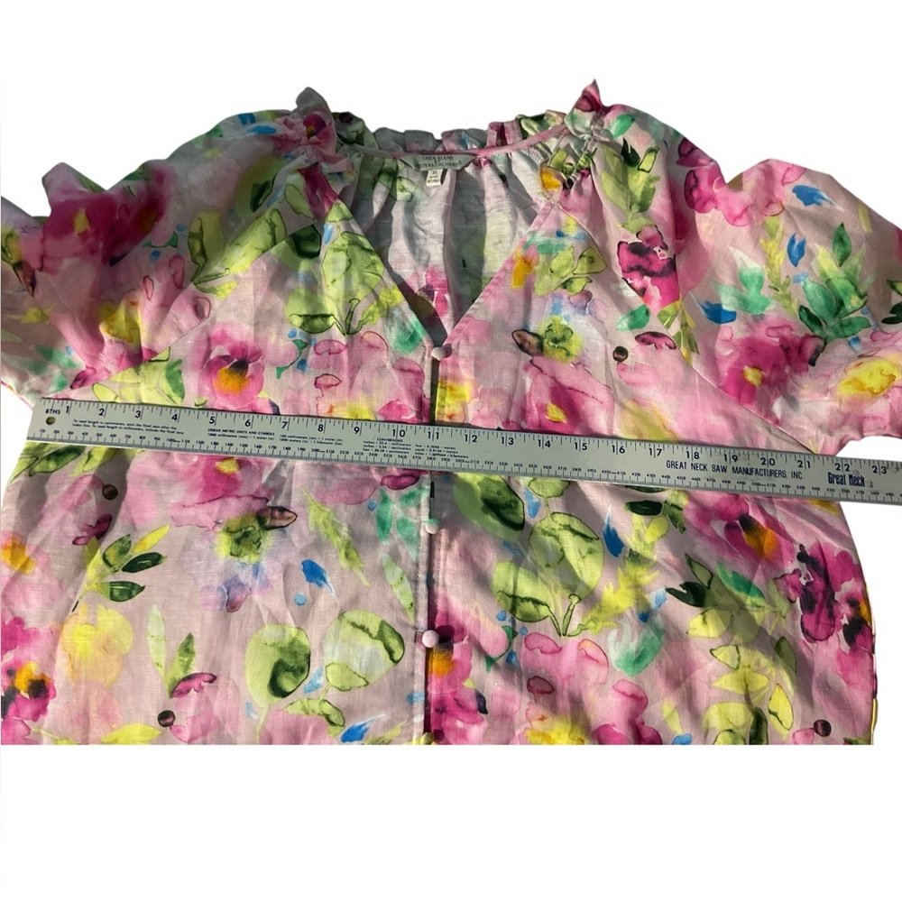 Hester & Orchard Women’s Linen Blend
Floral Semi sheer - Picture 7 of 8